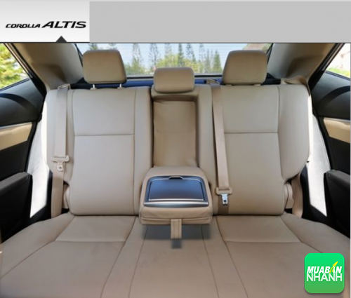 Hàng ghế sau Toyota Corolla Altis 2017